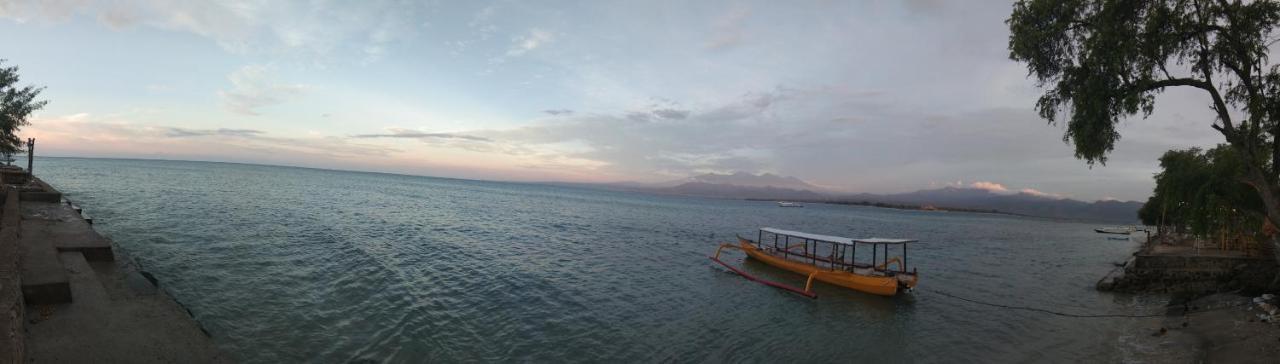 Star Bar And Bungalows Gili Air Exterior foto